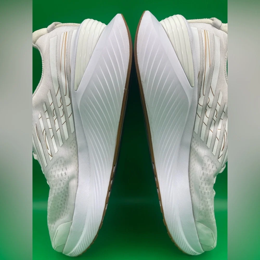 Saucony Mens White Athletic Shoes - Picture 8 of 9